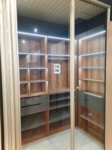 Гардеробная 14